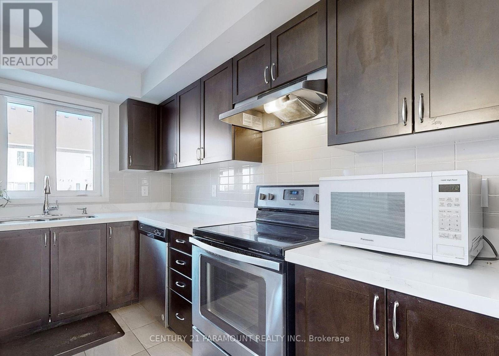 213 - 250 Sunny Meadow Boulevard, Brampton, Ontario L7A 0A1 - Photo 11 - W12360685