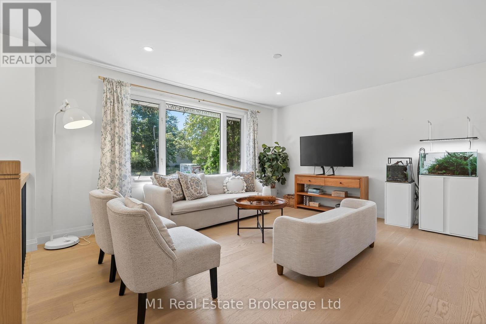91 Rhonda Road, Guelph, Ontario  N1H 6H4 - Photo 7 - X12360696