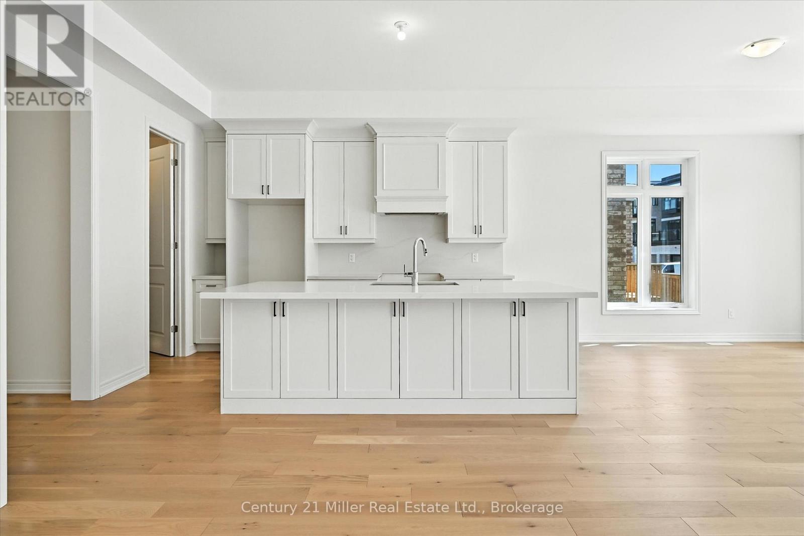 3250 Millicent Avenue, Oakville, Ontario  L6H 0V8 - Photo 18 - W12360705