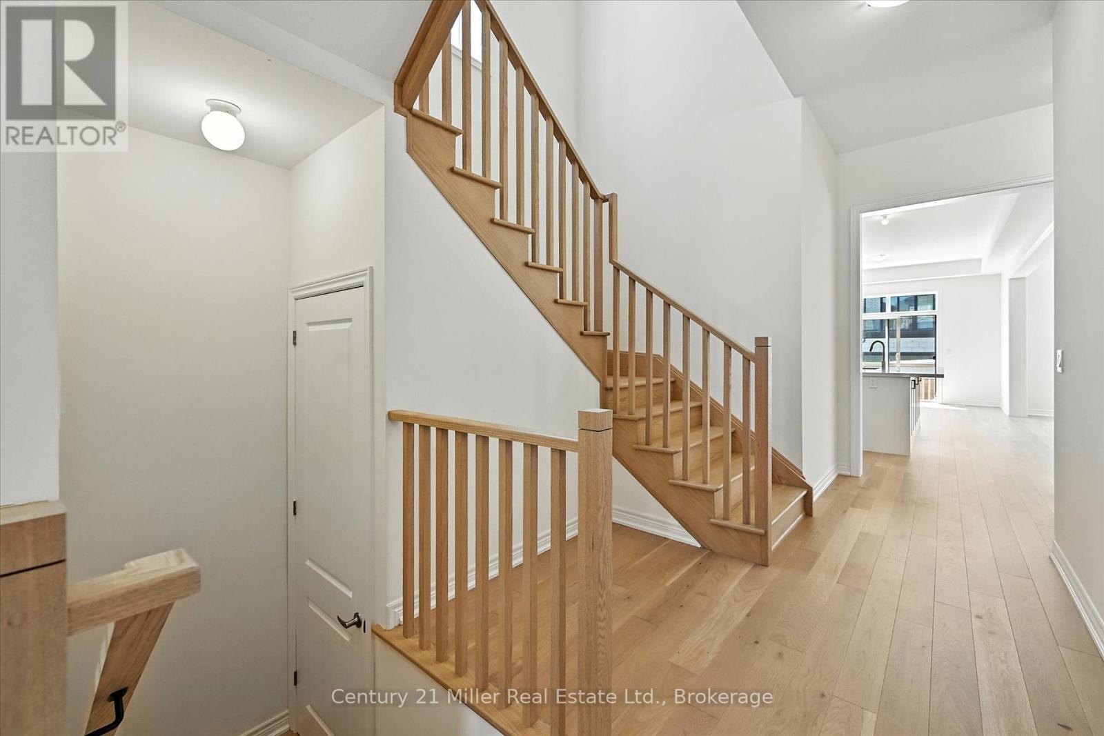 3250 Millicent Avenue, Oakville, Ontario  L6H 0V8 - Photo 22 - W12360705