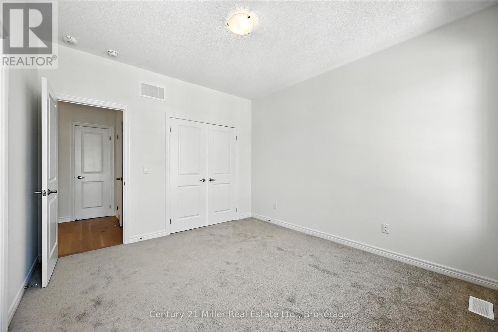 3250 Millicent Avenue, Oakville, Ontario  L6H 0V8 - Photo 33 - W12360705