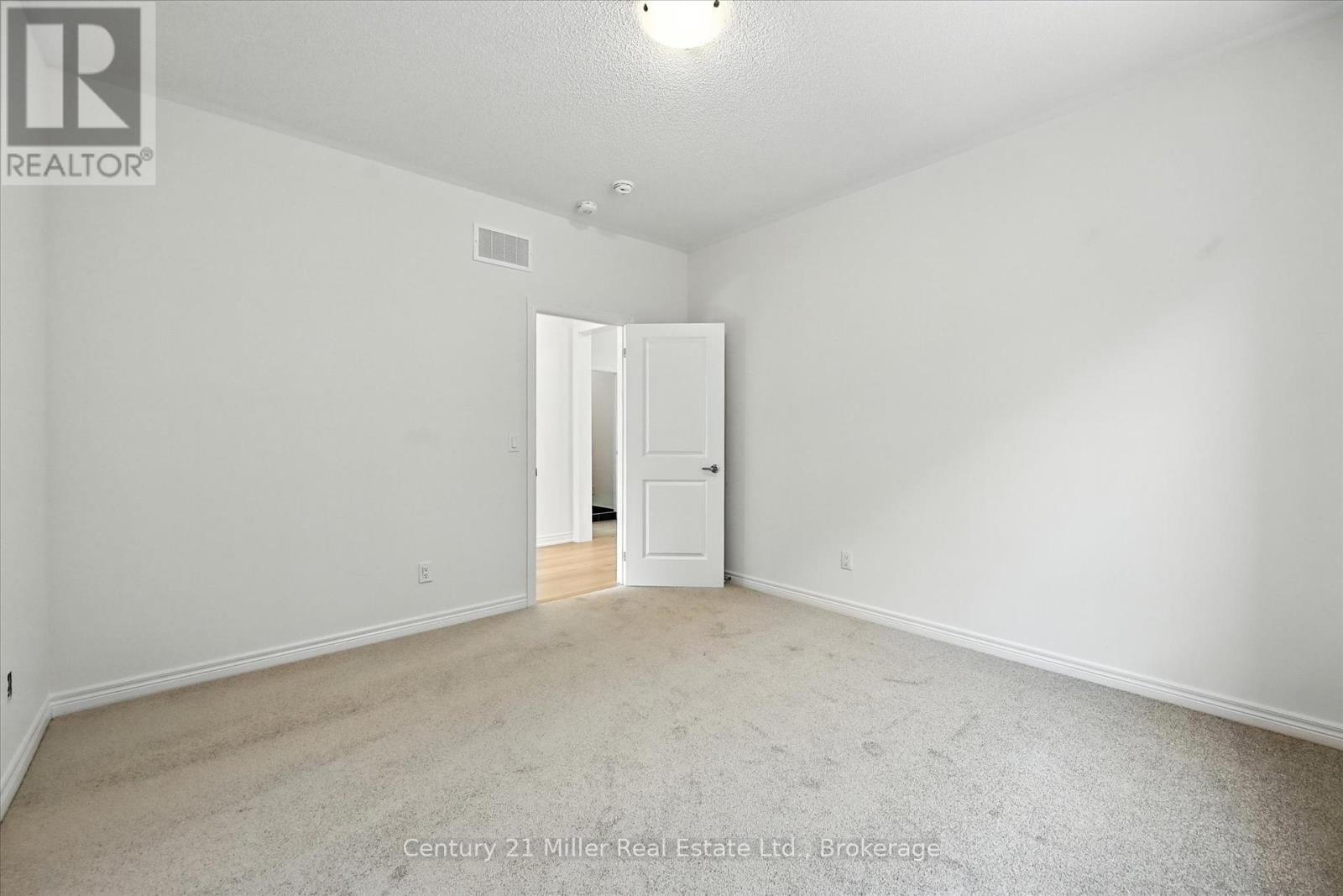 3250 Millicent Avenue, Oakville, Ontario  L6H 0V8 - Photo 40 - W12360705