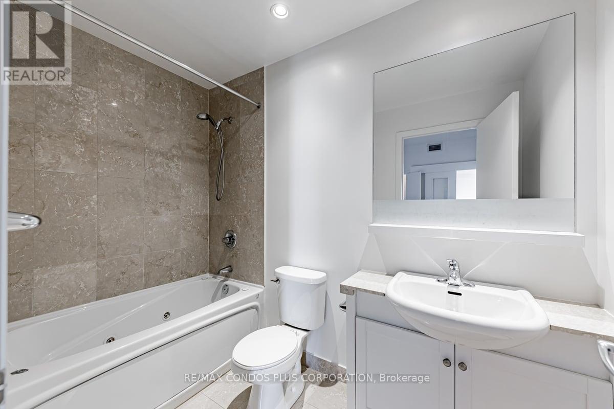 3010 - 208 Queens Quay W, Toronto, Ontario  M5J 2Y5 - Photo 18 - C12360707