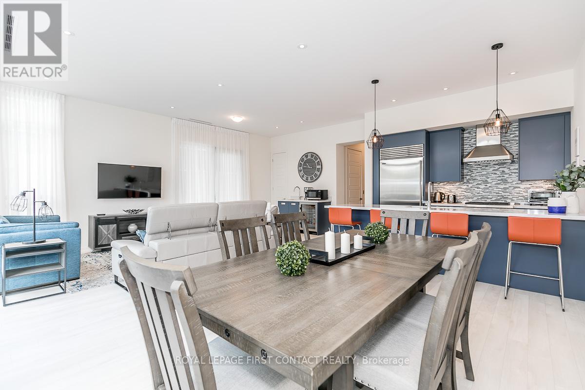 3645 Ferretti Court, Innisfil, Ontario  L9S 0N6 - Photo 9 - N12360703