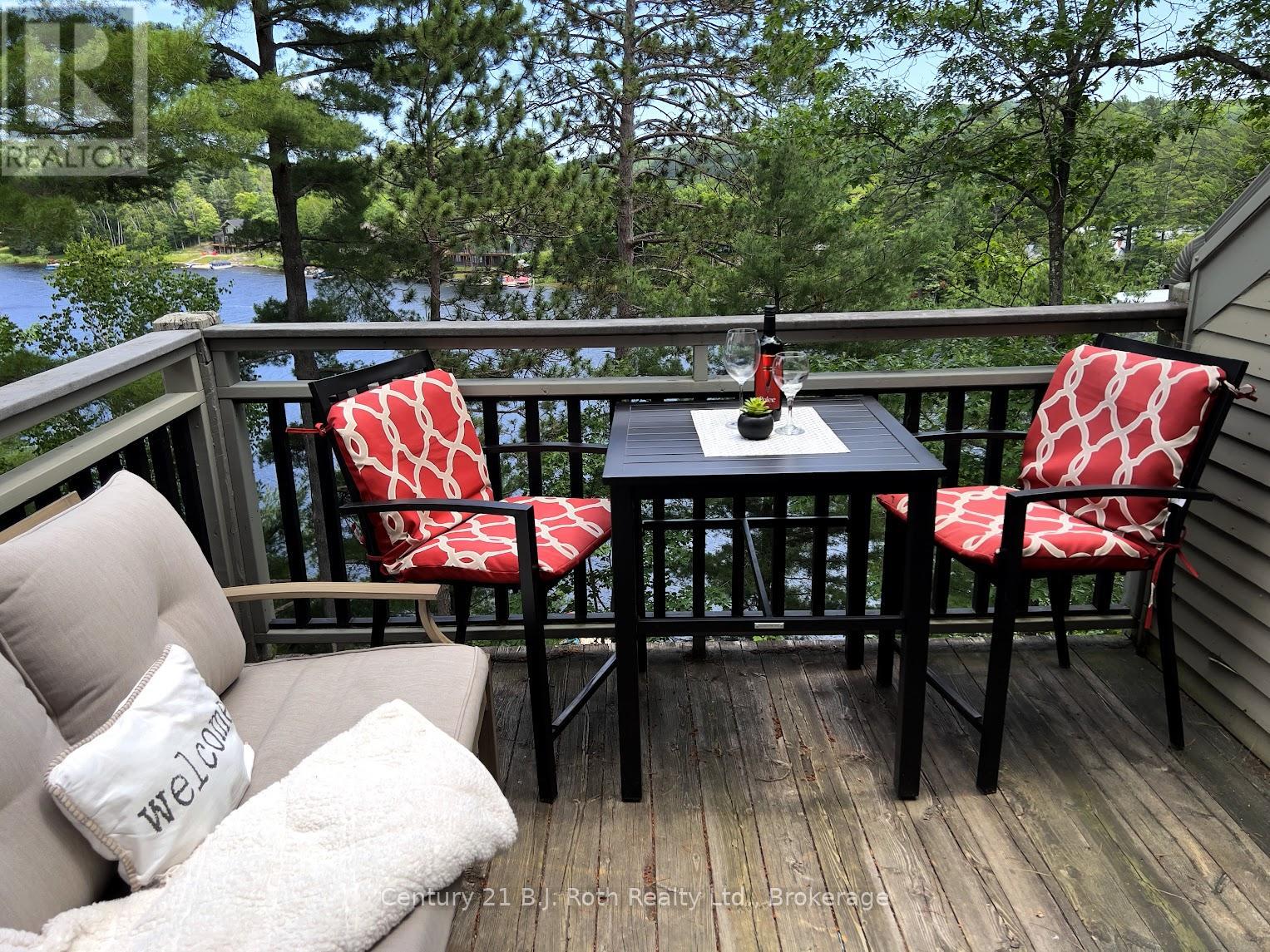 5531 Signature Grandview Court, Huntsville, Ontario  P1H 2N1 - Photo 3 - X12182362