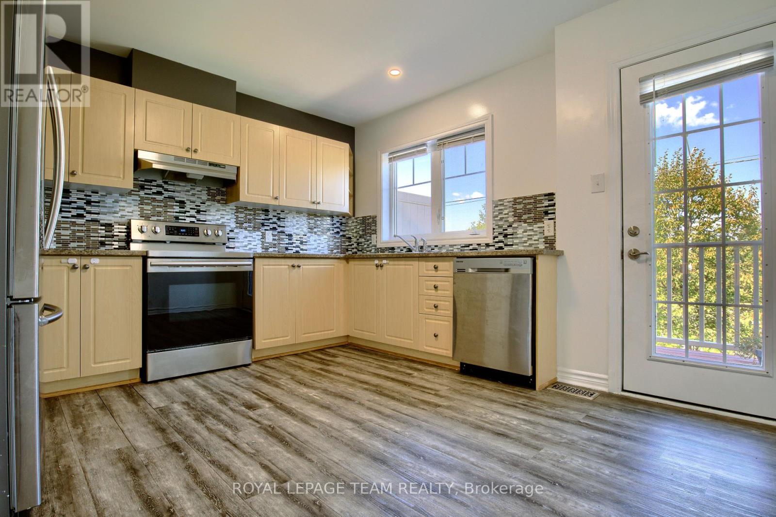 3867 Strandherd Drive, Ottawa, Ontario  K2J 0K3 - Photo 9 - X12360725