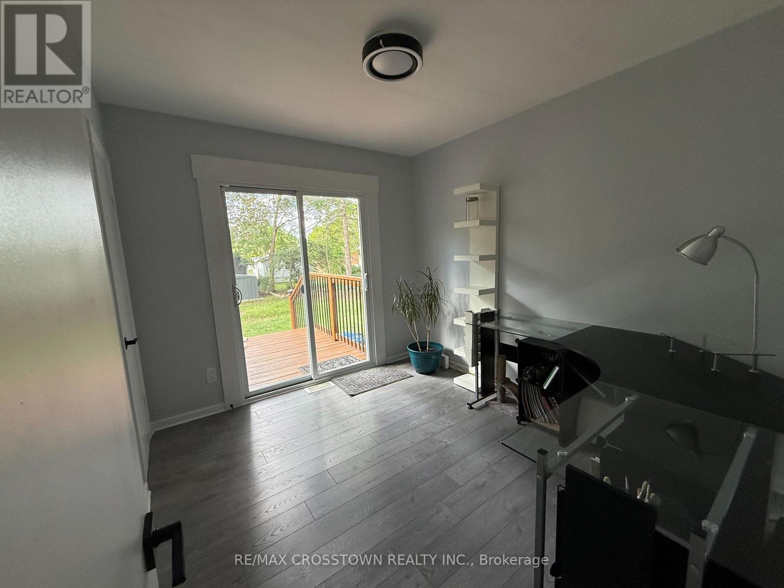 34 Queen Street, Barrie (Codrington), Ontario  L4M 1Z1 - Photo 12 - S12360595