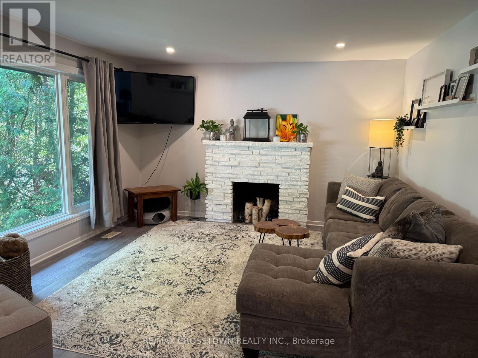 34 Queen Street, Barrie (Codrington), Ontario  L4M 1Z1 - Photo 6 - S12360595