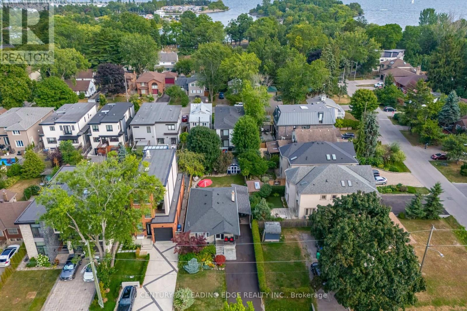 Property at 586 CURZON AVENUE image 2