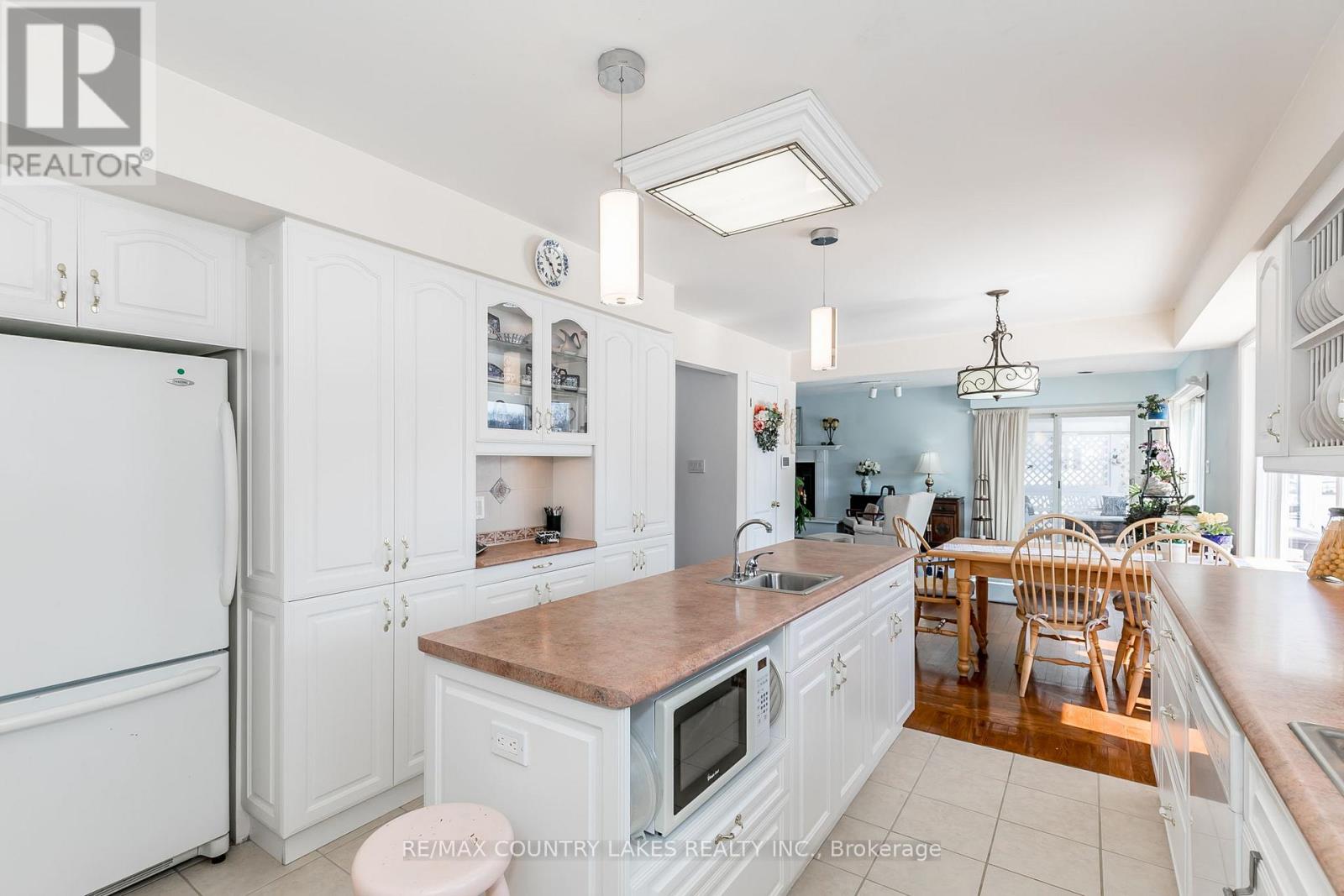 98 Turtle Path, Ramara (Brechin), Ontario  L0K 1B0 - Photo 18 - S12360734