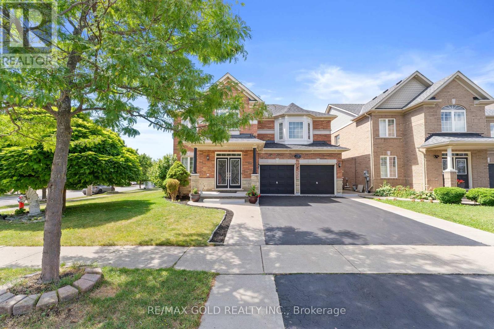 12 SMOOTHROCK TRAIL, Brampton, Ontario