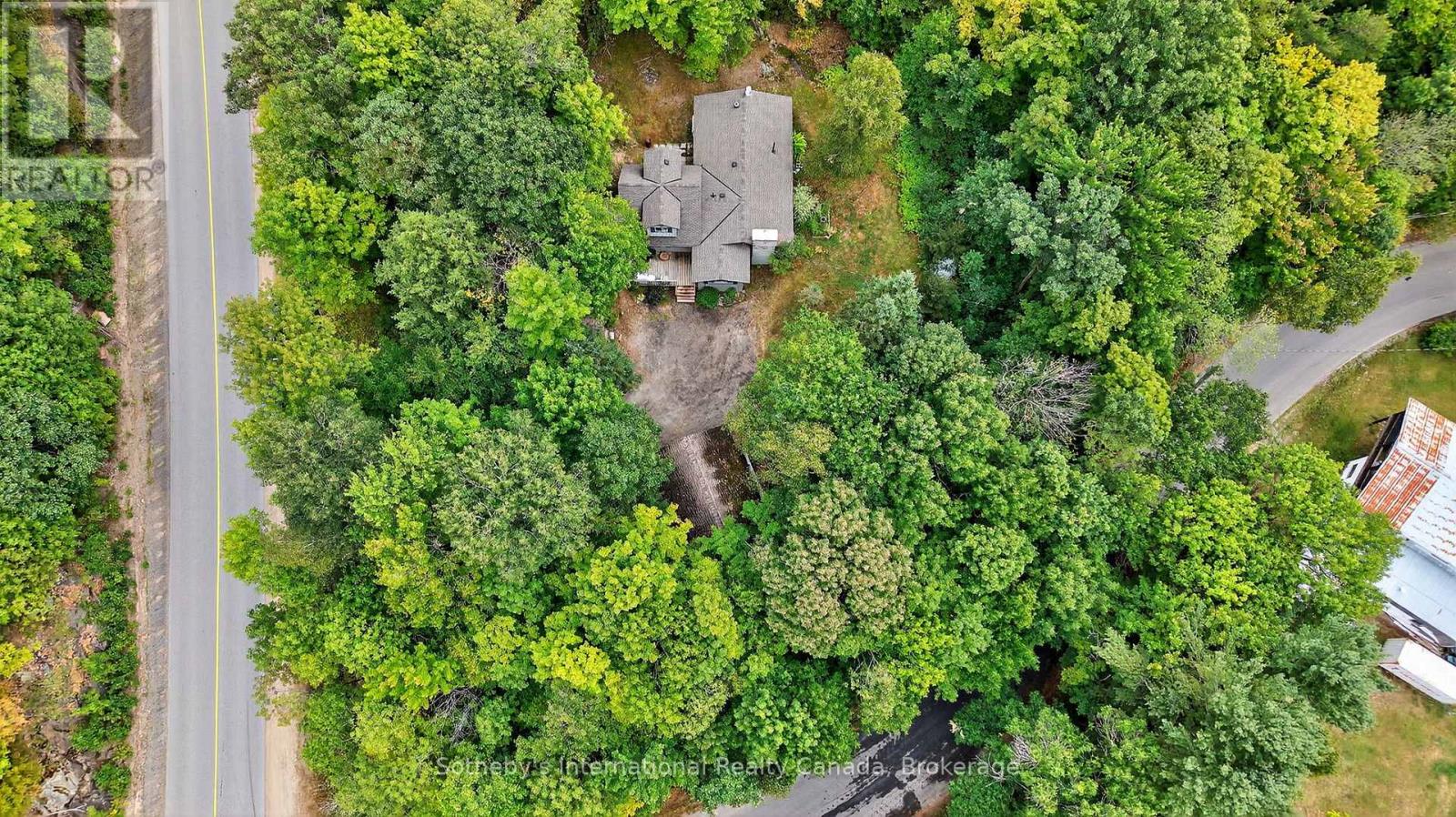 1132 Limberlost Road, Lake Of Bays, Ontario  P1H 2J6 - Photo 36 - X12359395