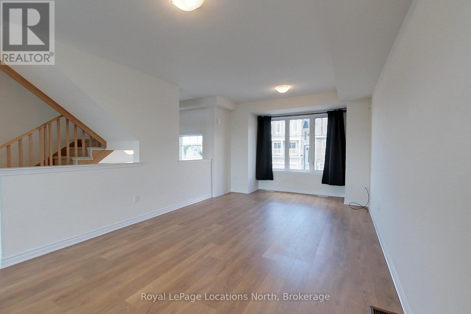 96 Sandhill Crane Drive, Wasaga Beach, Ontario  L9Z 0K4 - Photo 13 - S12360742