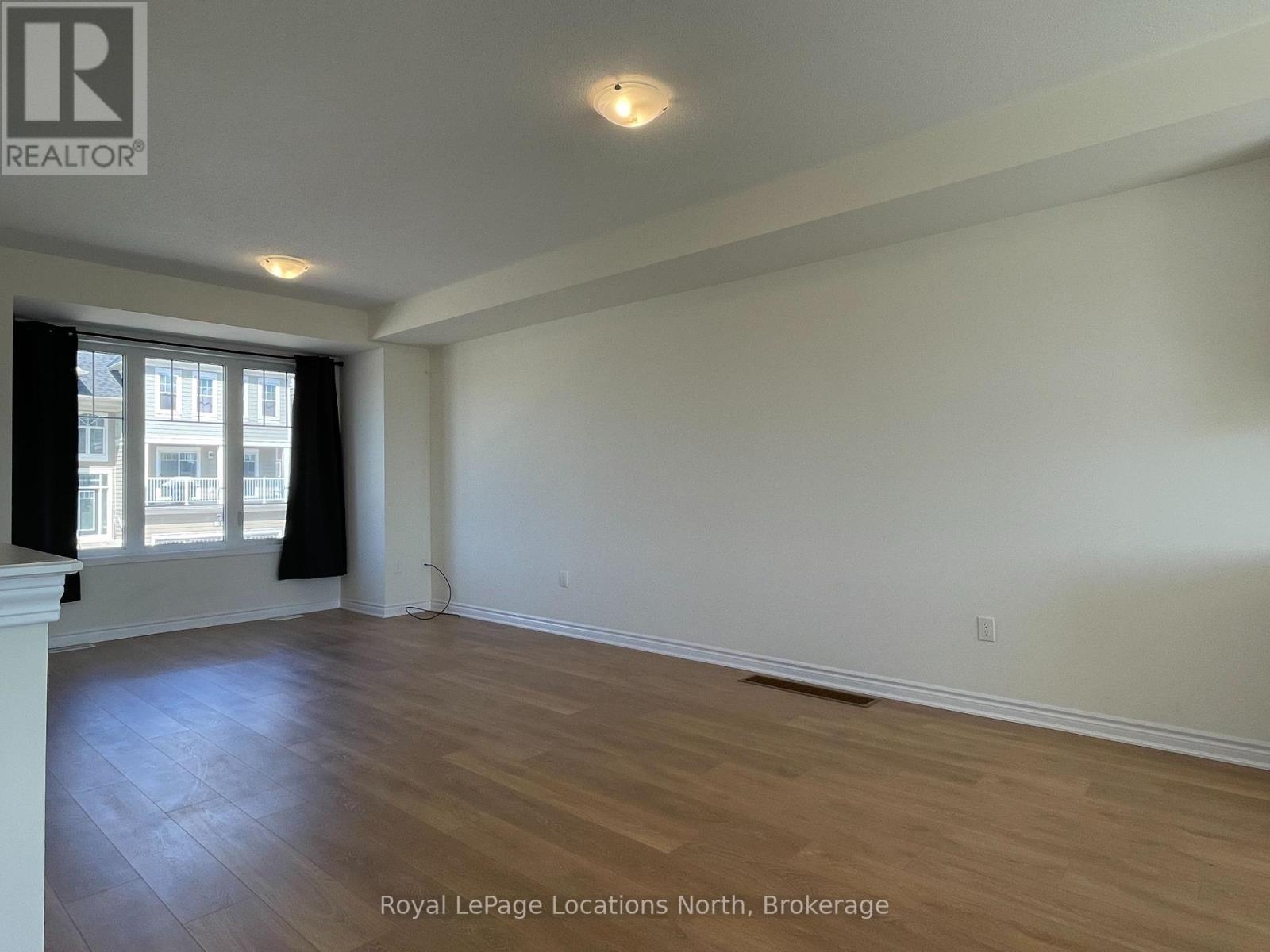 96 Sandhill Crane Drive, Wasaga Beach, Ontario  L9Z 0K4 - Photo 14 - S12360742