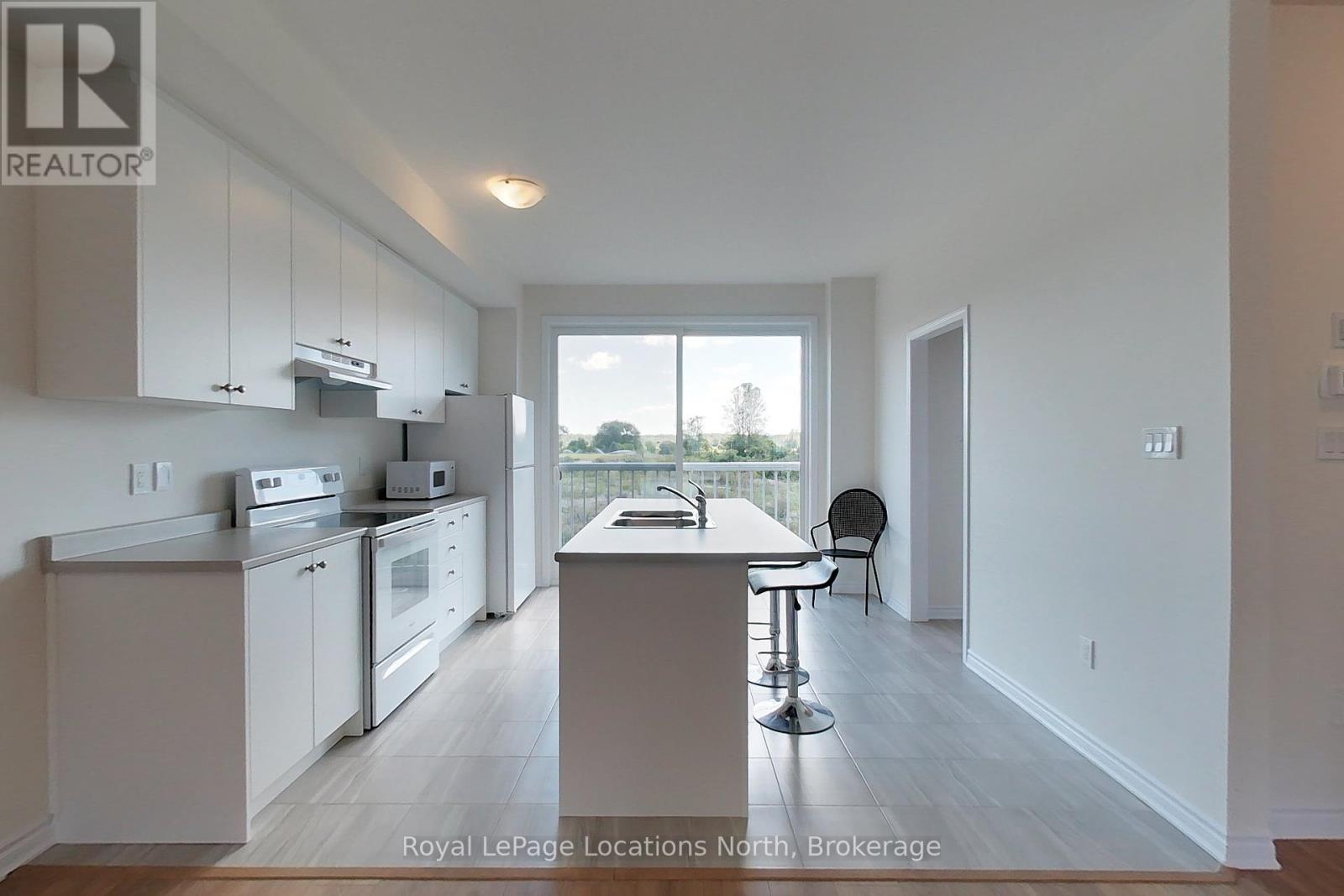 96 Sandhill Crane Drive, Wasaga Beach, Ontario  L9Z 0K4 - Photo 8 - S12360742