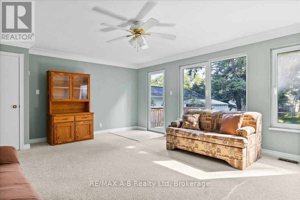 75 Youngs Street, Stratford, Ontario  N5A 1J5 - Photo 14 - X12360751