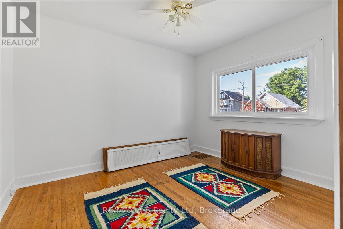 75 Youngs Street, Stratford, Ontario  N5A 1J5 - Photo 15 - X12360751