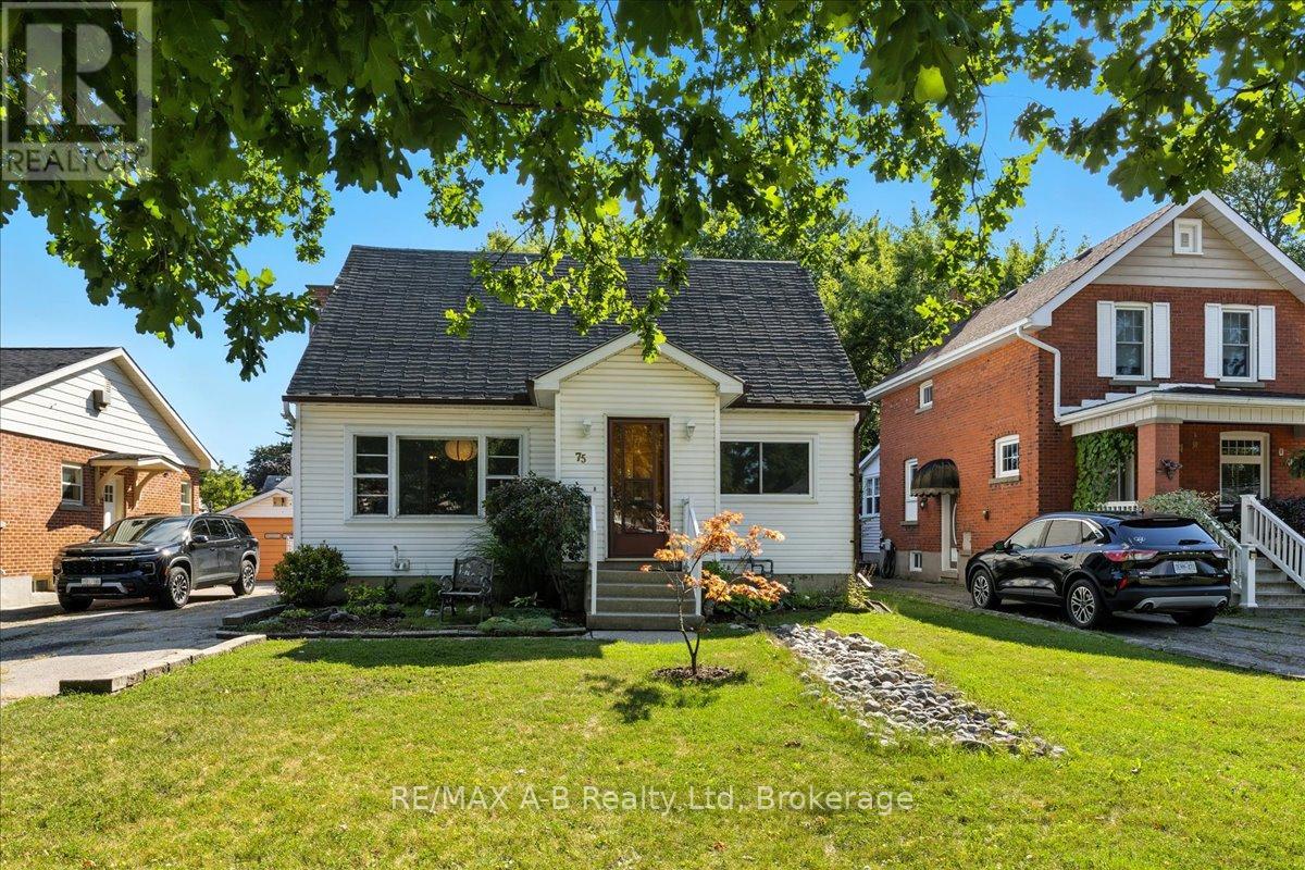 75 Youngs Street, Stratford, Ontario  N5A 1J5 - Photo 2 - X12360751