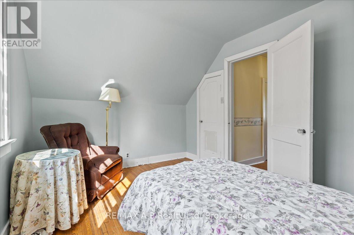 75 Youngs Street, Stratford, Ontario  N5A 1J5 - Photo 22 - X12360751