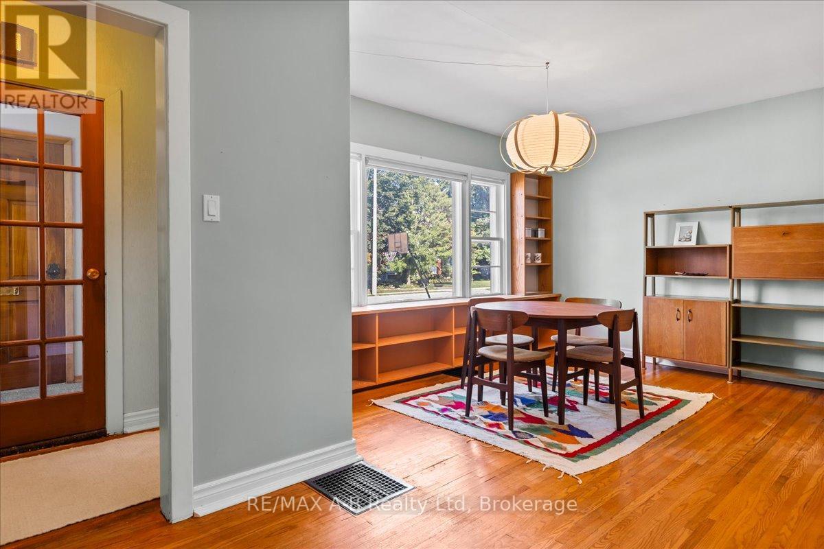 75 Youngs Street, Stratford, Ontario  N5A 1J5 - Photo 5 - X12360751