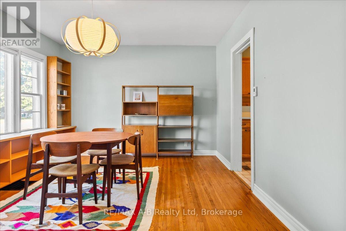 75 Youngs Street, Stratford, Ontario  N5A 1J5 - Photo 6 - X12360751