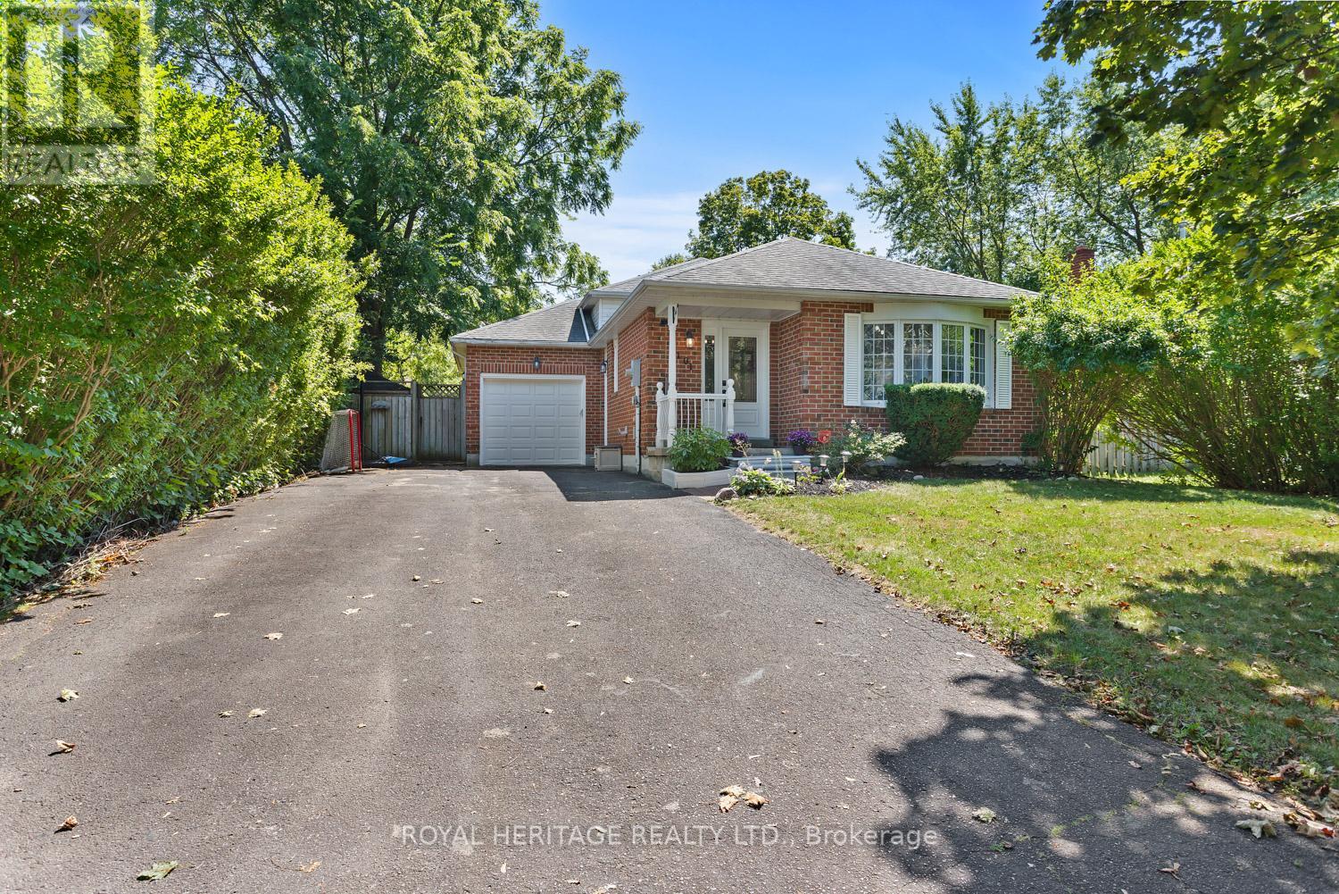 Property at 101 HART BOULEVARD image 3