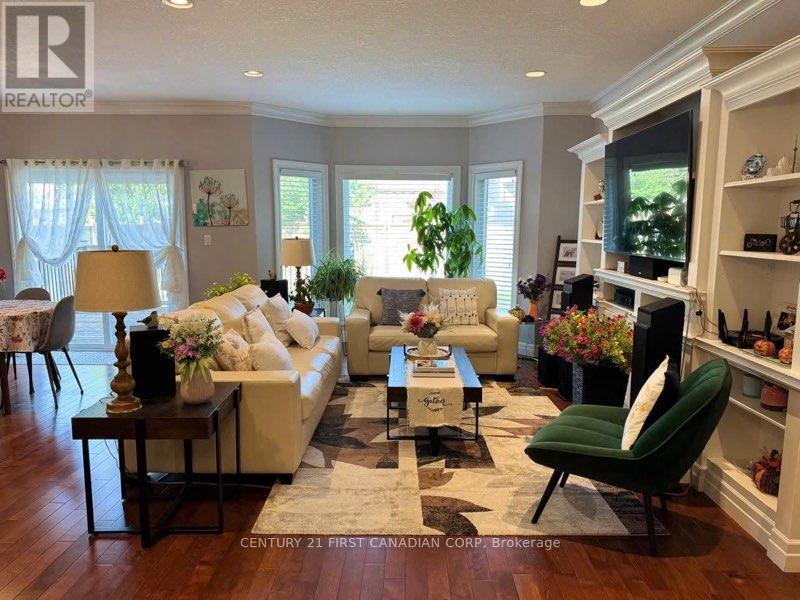 1744 Cherrywood Trail, London North, Ontario  N6H 0E2 - Photo 7 - X12360796