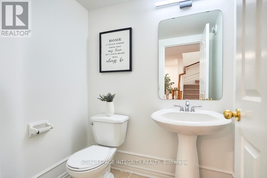 7 Dunn Street, Ottawa, Ontario  K2K 3J8 - Photo 10 - X12360797