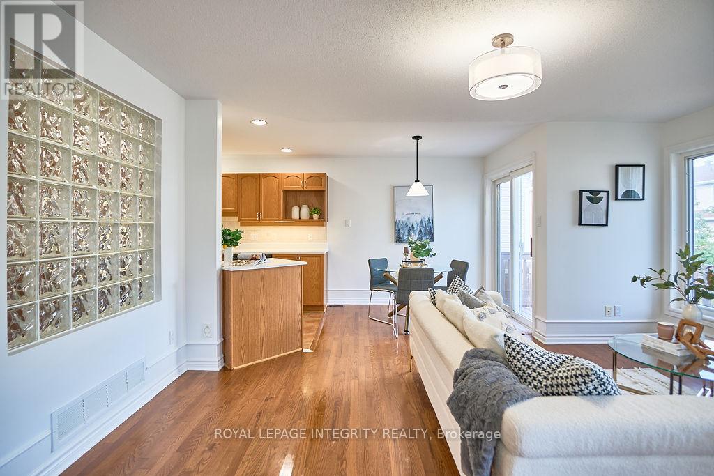 7 Dunn Street, Ottawa, Ontario  K2K 3J8 - Photo 24 - X12360797
