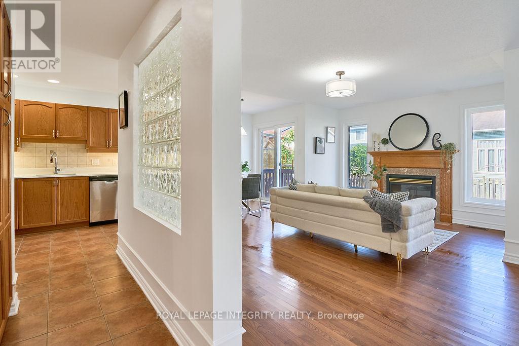 7 Dunn Street, Ottawa, Ontario  K2K 3J8 - Photo 28 - X12360797