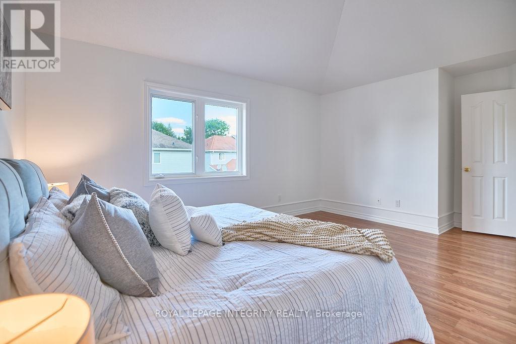 7 Dunn Street, Ottawa, Ontario  K2K 3J8 - Photo 34 - X12360797