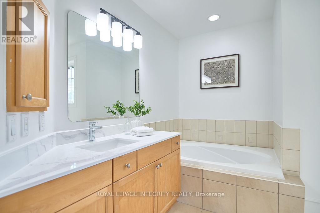7 Dunn Street, Ottawa, Ontario  K2K 3J8 - Photo 36 - X12360797