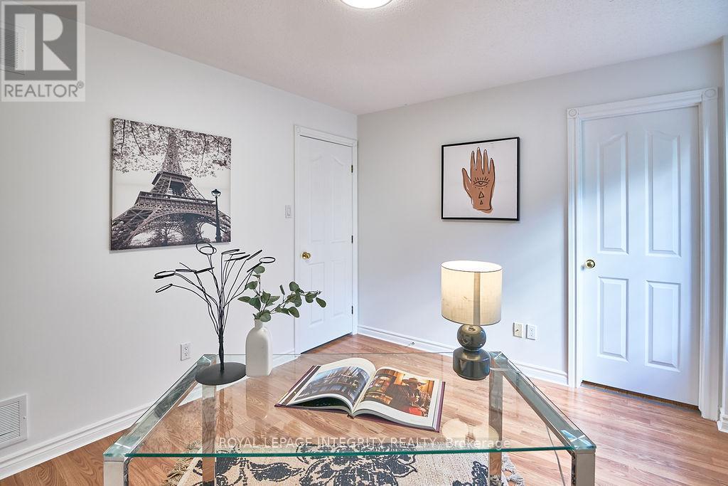 7 Dunn Street, Ottawa, Ontario  K2K 3J8 - Photo 40 - X12360797