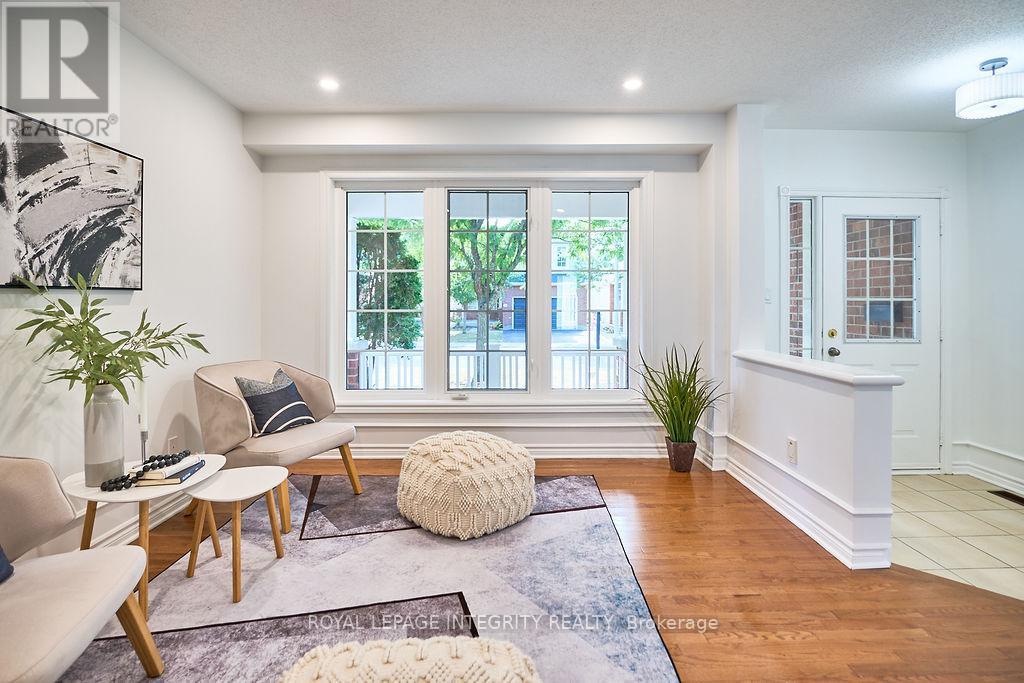 7 Dunn Street, Ottawa, Ontario  K2K 3J8 - Photo 6 - X12360797