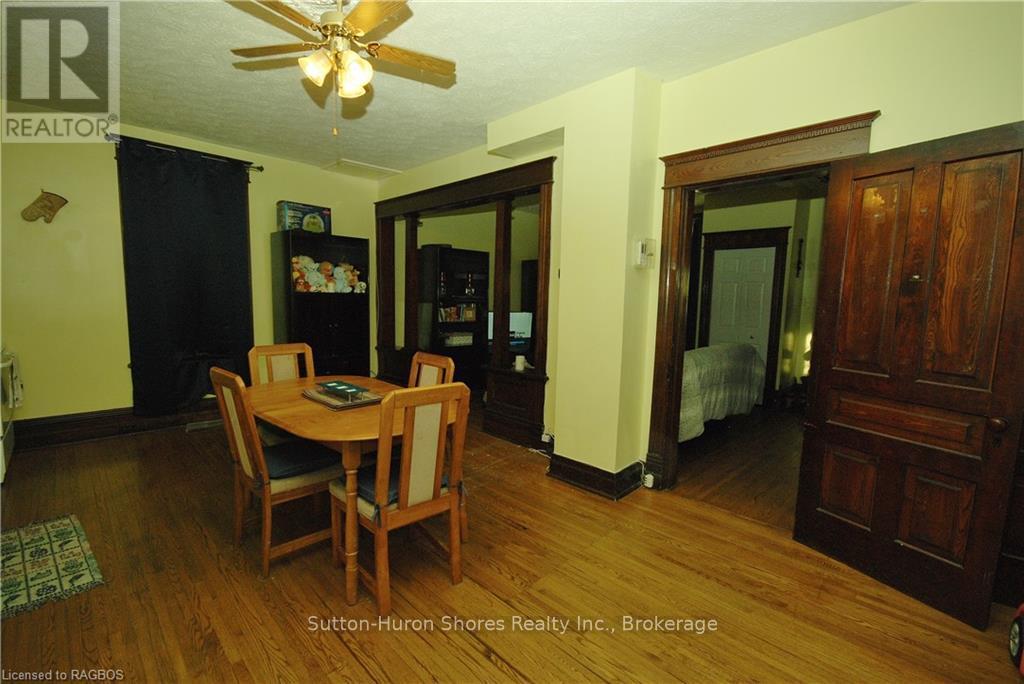 412 Goderich Street, Saugeen Shores, Ontario  N0H 2C1 - Photo 10 - X12360771