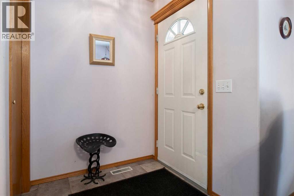 Property at 520 Lakeside Boulevard image 3