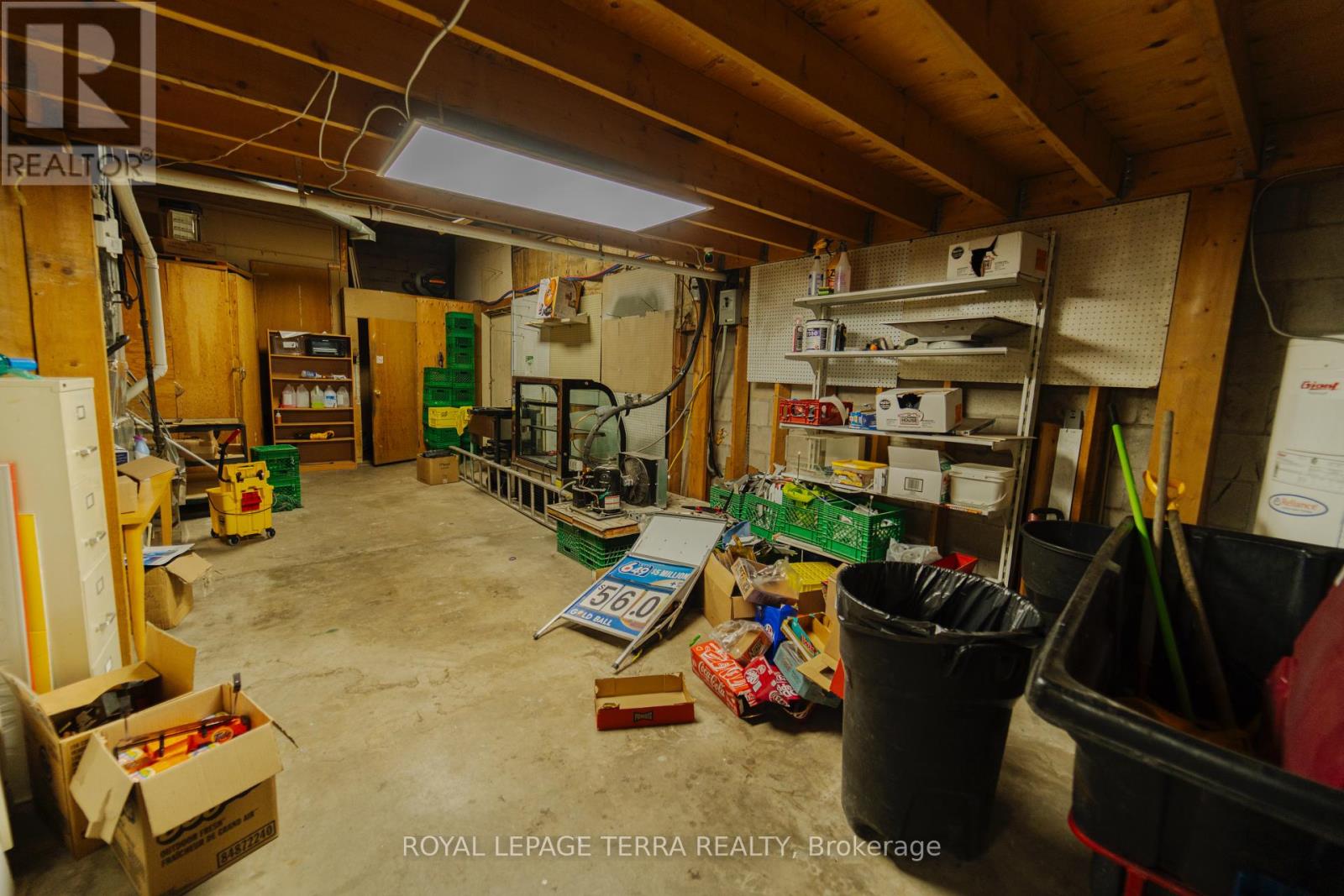 392 Concession Street, Hamilton, Ontario  L9K 1B7 - Photo 10 - X12335718