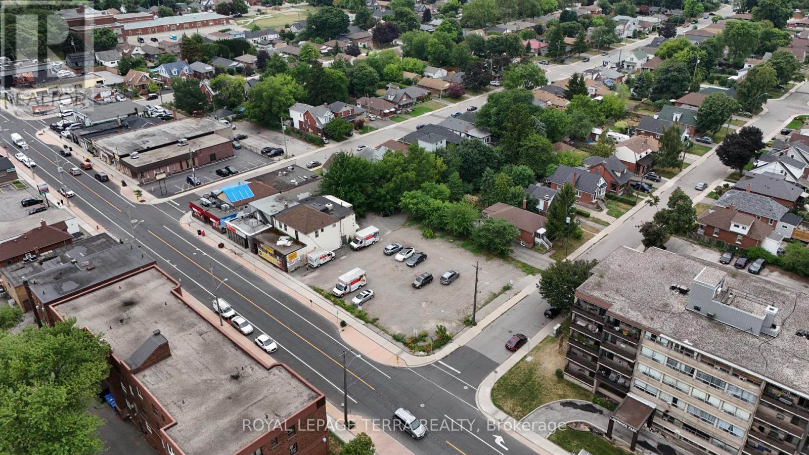 392 Concession Street, Hamilton, Ontario  L9K 1B7 - Photo 18 - X12335718
