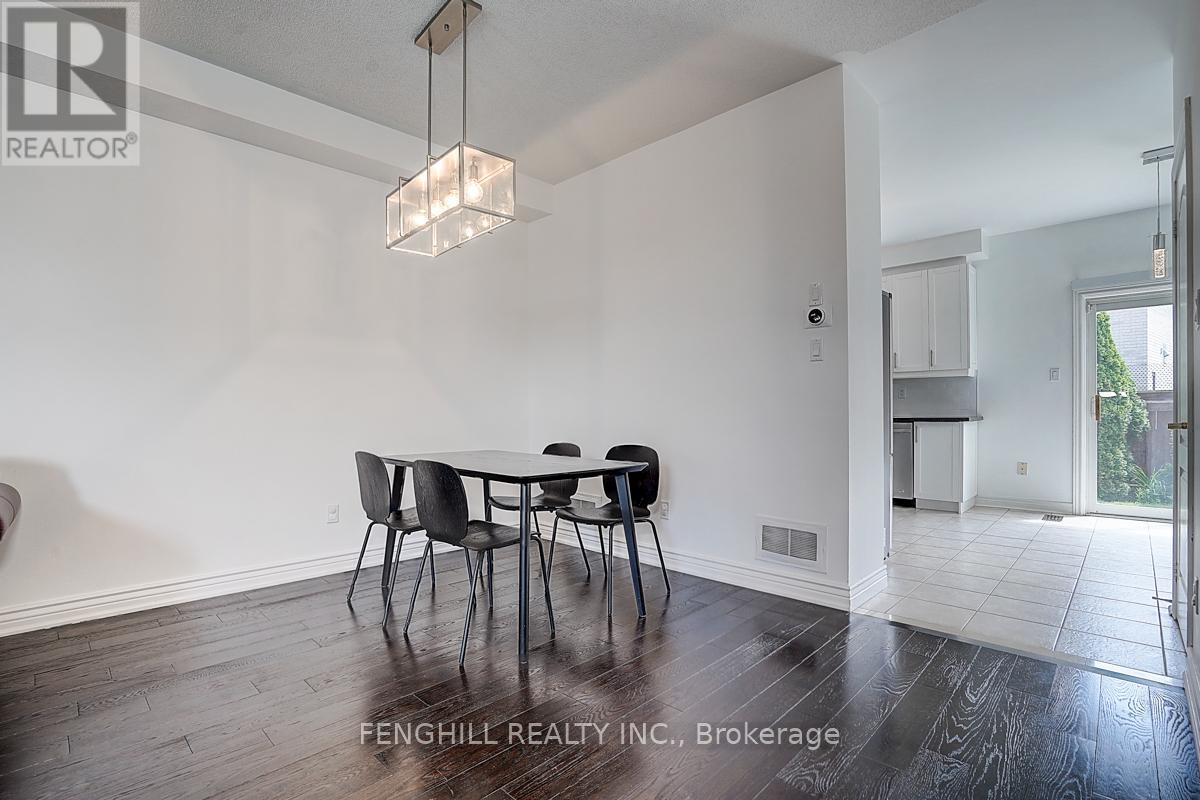 23 Vellore Woods Boulevard, Vaughan (Vellore Village), Ontario  L4H 1Y6 - Photo 5 - N12360798
