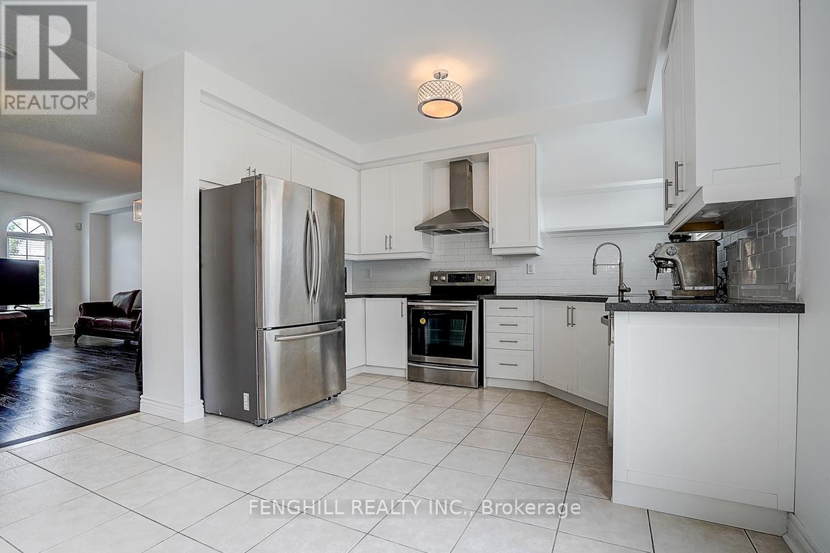 23 Vellore Woods Boulevard, Vaughan (Vellore Village), Ontario  L4H 1Y6 - Photo 8 - N12360798