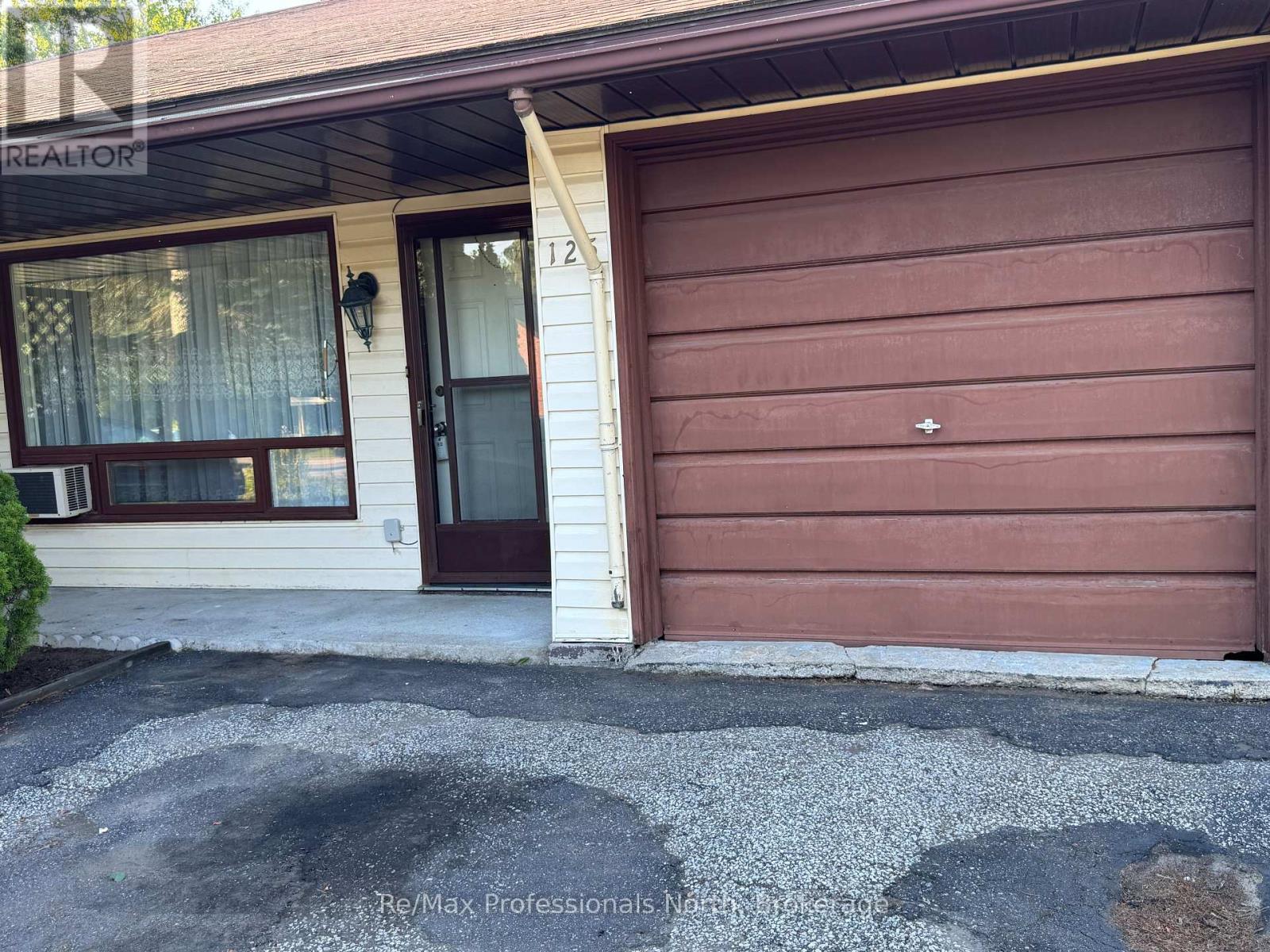 125 Taylor Road, Bracebridge, Ontario  P1L 1J5 - Photo 2 - X12230386