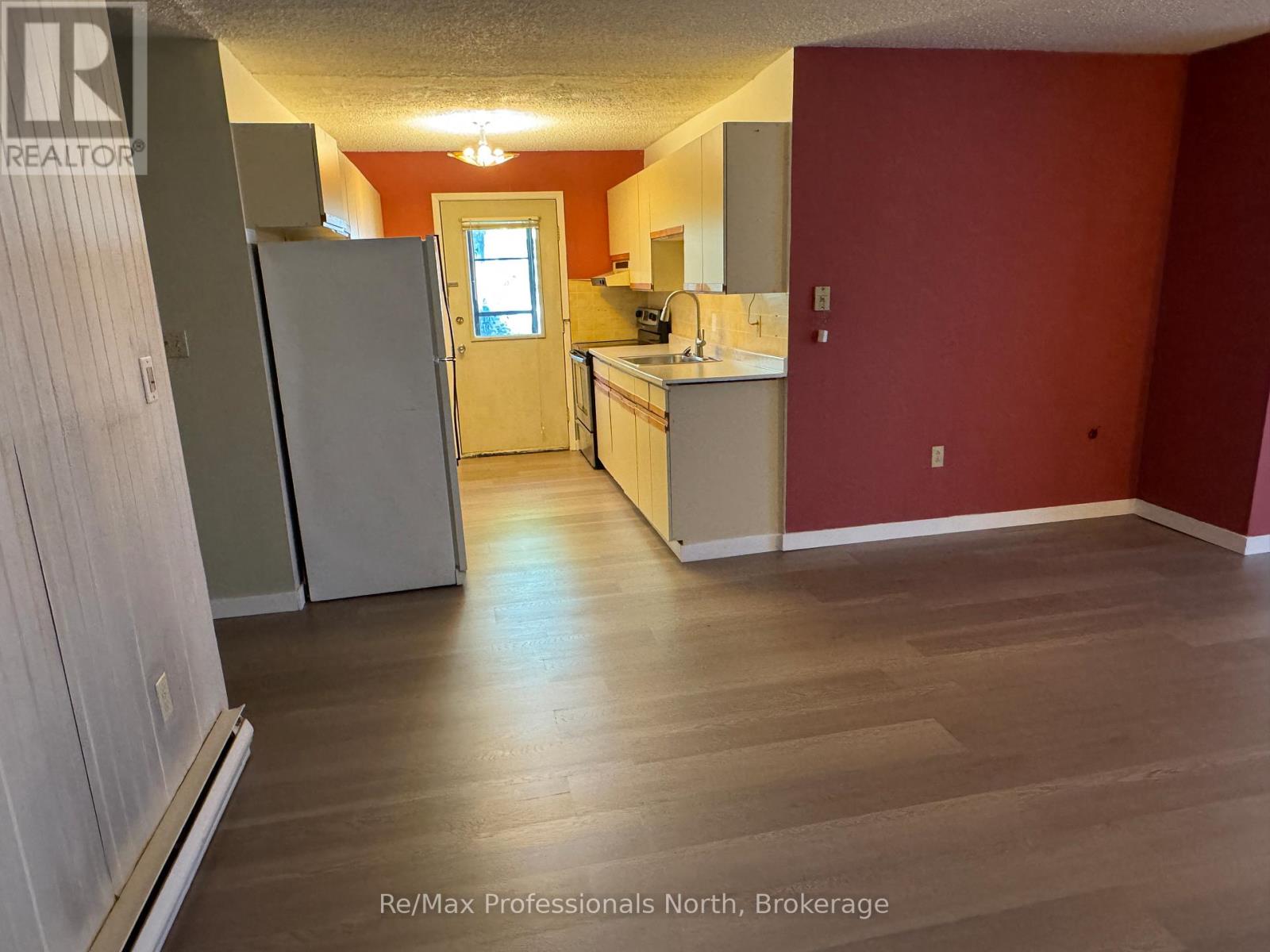 125 Taylor Road, Bracebridge, Ontario  P1L 1J5 - Photo 8 - X12230386