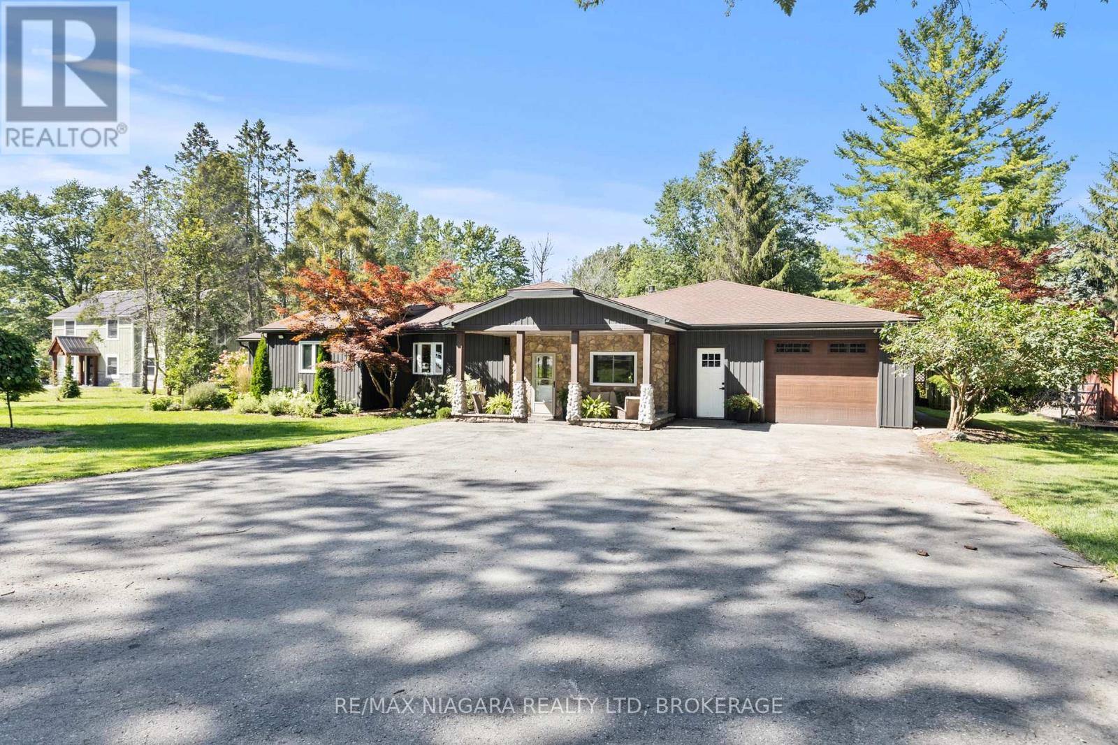 Property at 10408 LAKESHORE ROAD image 3