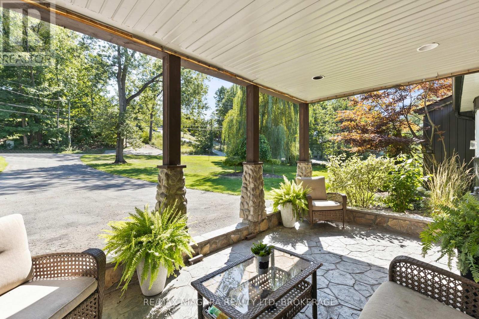 Property at 10408 LAKESHORE ROAD image 5