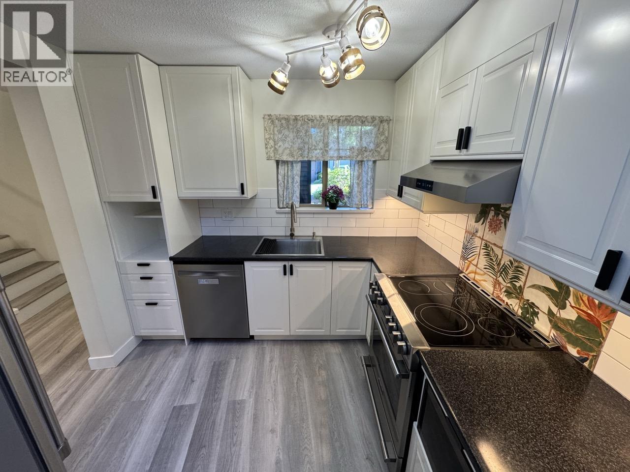 1207 Confederation Dr, Port Coquitlam, British Columbia  V3C 6B8 - Photo 38 - R3039914