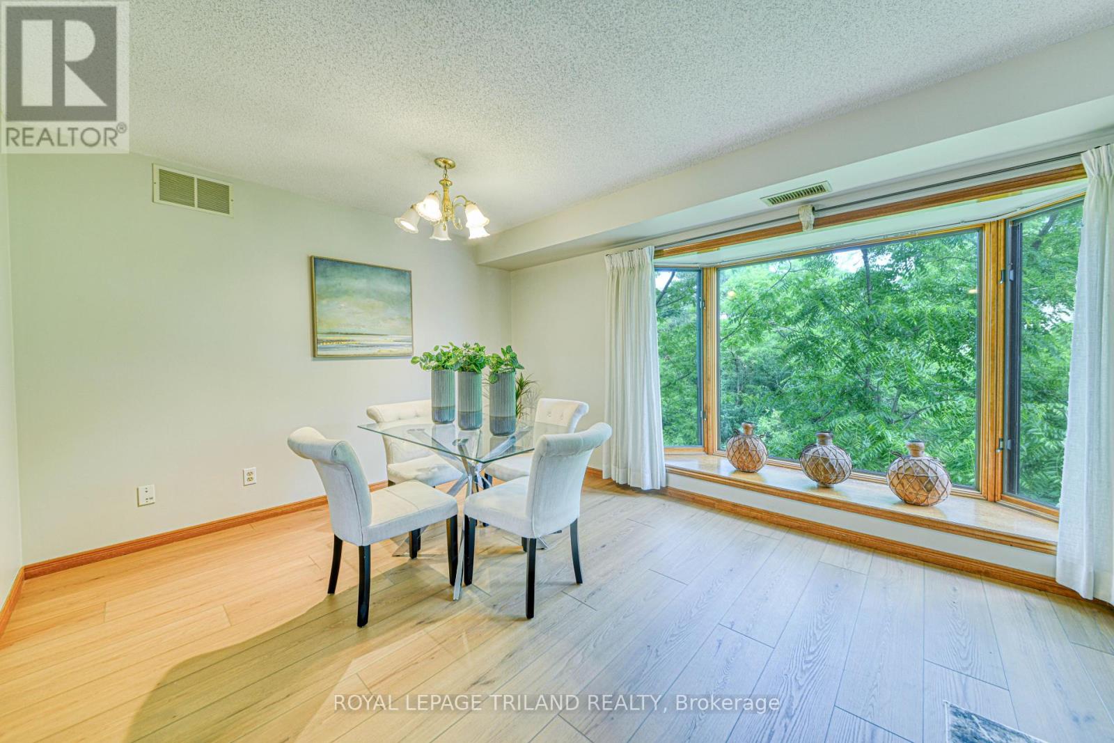 206 - 4 Albert Street, Cambridge, Ontario  N1R 3M4 - Photo 6 - X12360883