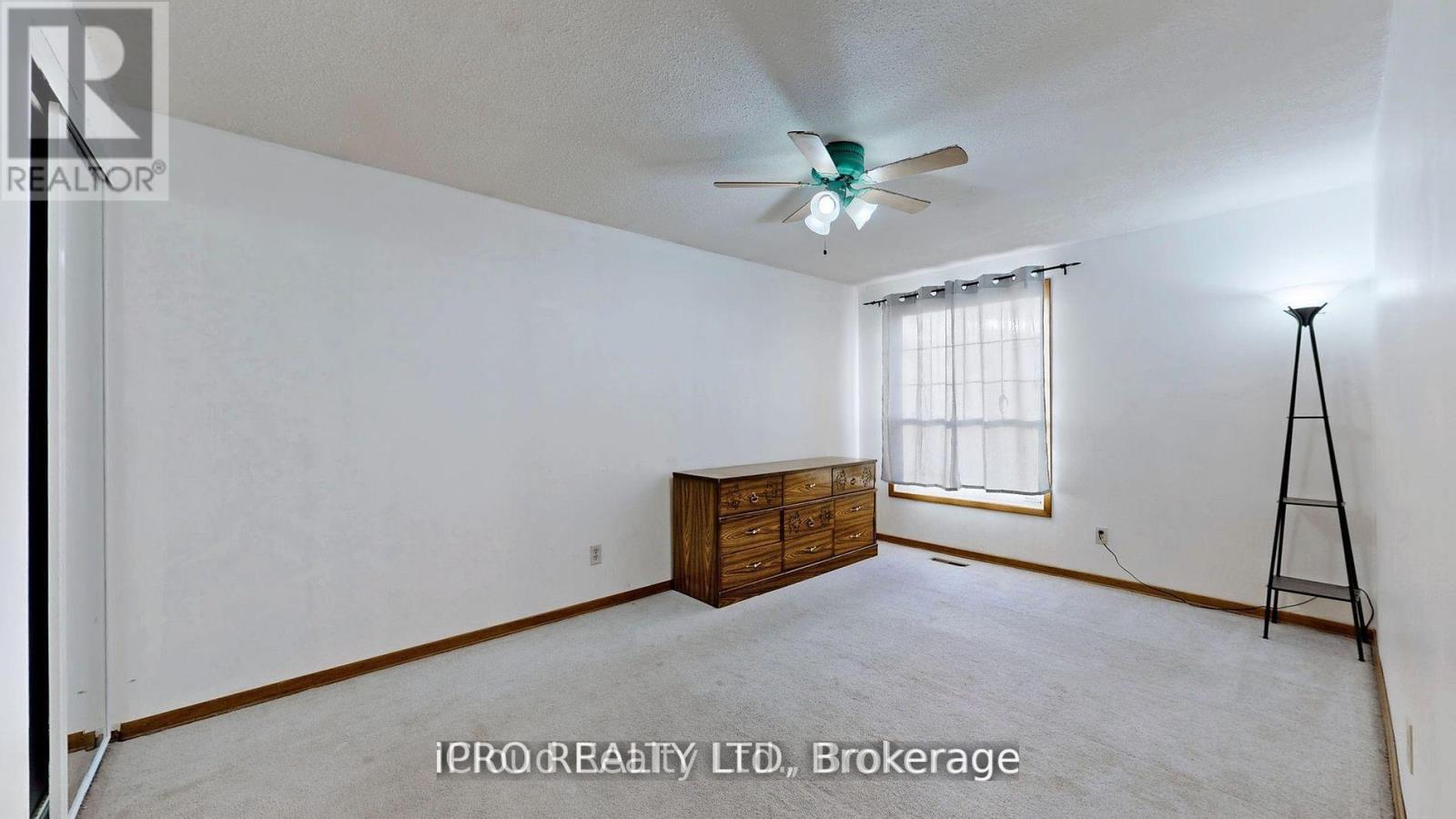 32 Dafoe Crescent, Brampton (Fletcher's West), Ontario  L6Y 2L2 - Photo 14 - W12360818