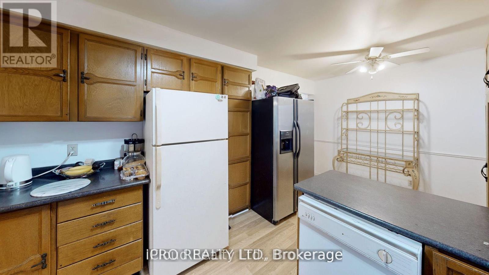 32 Dafoe Crescent, Brampton (Fletcher's West), Ontario  L6Y 2L2 - Photo 20 - W12360818