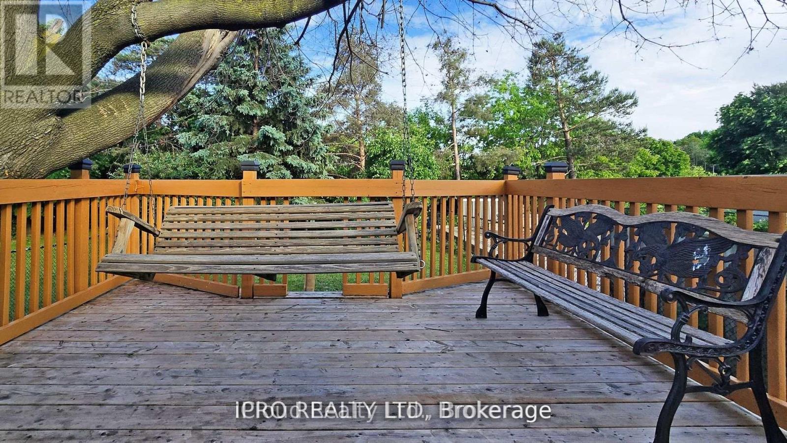 32 Dafoe Crescent, Brampton (Fletcher's West), Ontario  L6Y 2L2 - Photo 30 - W12360818