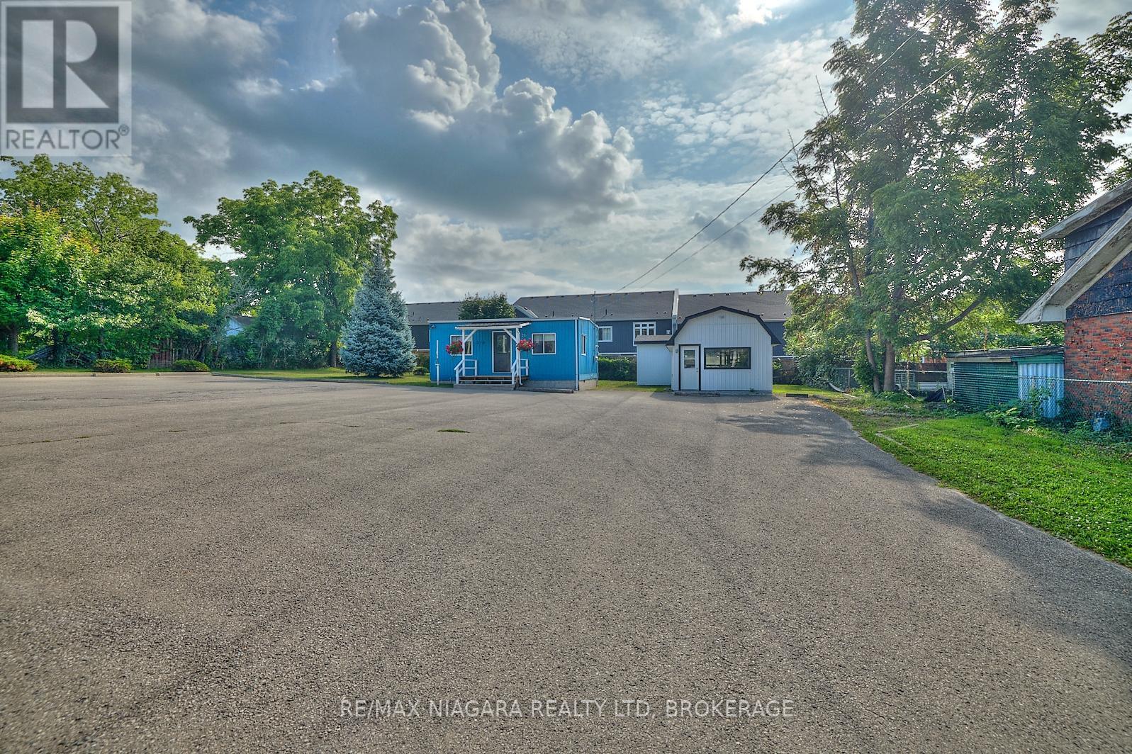 210 Ridgeway Road, Fort Erie, Ontario  L0S 1B0 - Photo 17 - X12360852